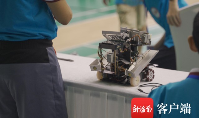 乐竞体育- 曼联客场逆转取胜，C罗赛后表态留队意愿强烈  