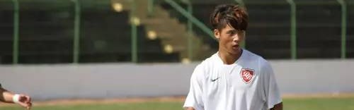 乐竞体育官方网站- 弗赖堡青训营再出天才，U19小将跳级入选一线队  