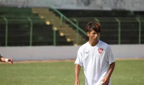 乐竞体育官方网站- 弗赖堡青训营再出天才，U19小将跳级入选一线队  